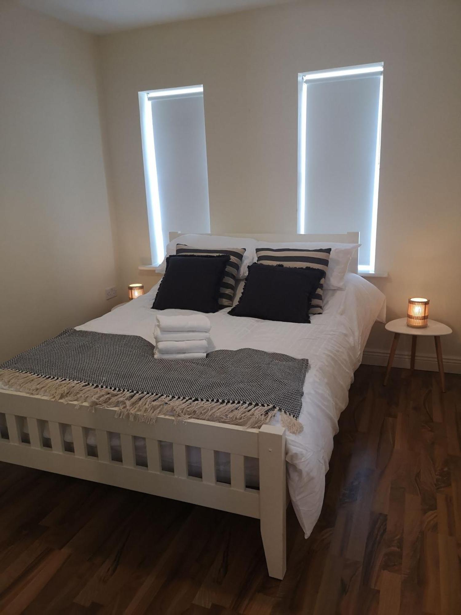 Spacious And Warm 2 Bedroom Apartment Sleeps Up To 5 Athy Buitenkant foto